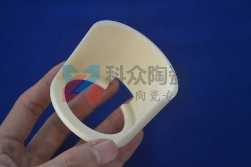 對比傳統鋼材氧化鋁陶瓷具有哪些優勢？